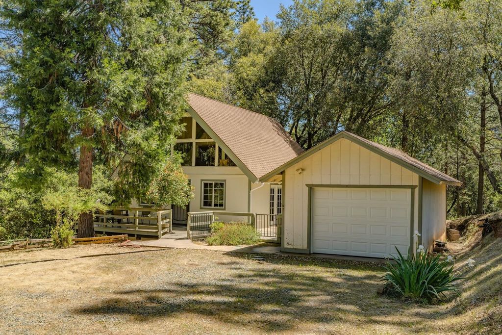 14178 Marc Dr, Pine Grove, CA 95665
