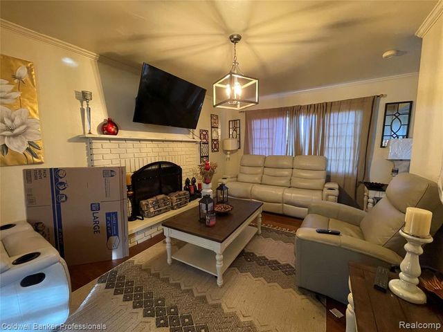 5021 Forest Side Drive, Flint, MI 48532