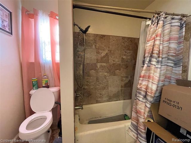 5021 Forest Side Drive, Flint, MI 48532