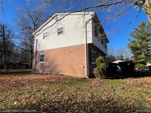 5021 Forest Side Drive, Flint, MI 48532