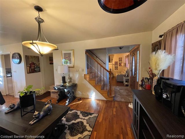 5021 Forest Side Drive, Flint, MI 48532