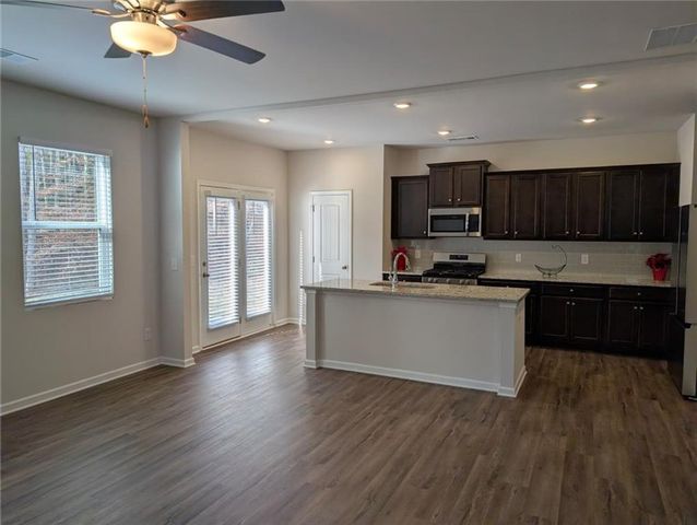 168 Parkwood Drive, Dawsonville, GA 30534