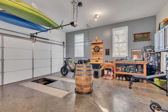 17 Favre Cir, Winchester, TN 37398