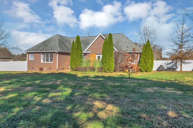 17 Favre Cir, Winchester, TN 37398