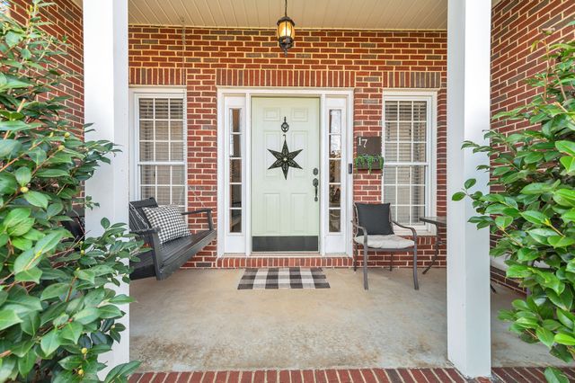 17 Favre Cir, Winchester, TN 37398