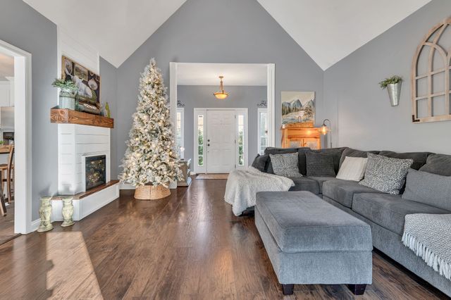 17 Favre Cir, Winchester, TN 37398