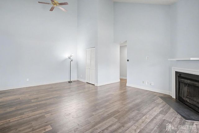 208 Sunshine Court, Parlin, NJ 08859