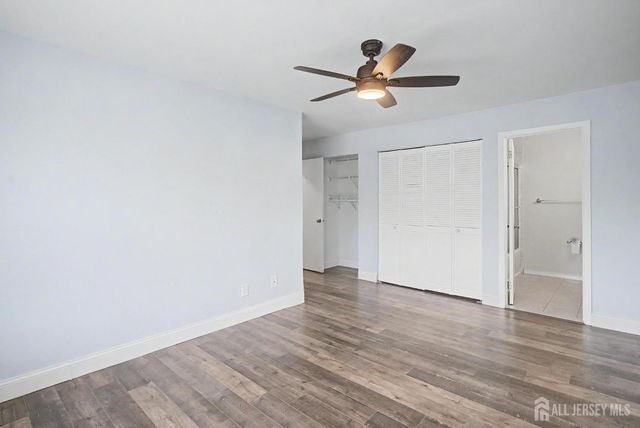 208 Sunshine Court, Parlin, NJ 08859