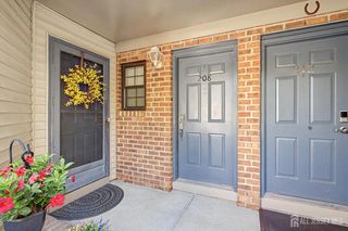208 Sunshine Court, Parlin, NJ 08859