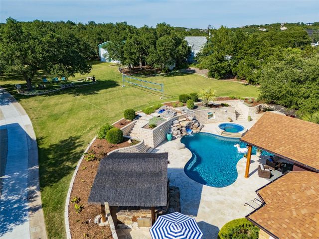 1020 Foothills DR, Dripping Springs, TX 78620