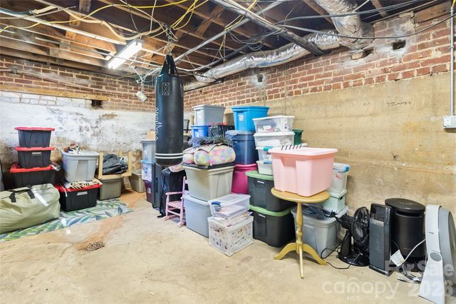 2510 Shelton Avenue, Statesville, NC 28677