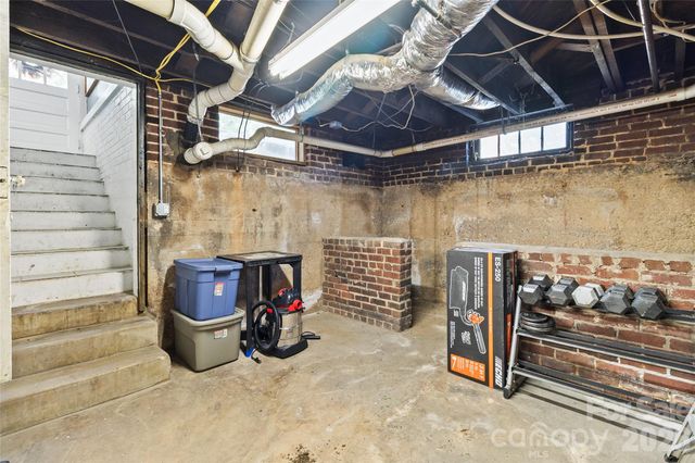 2510 Shelton Avenue, Statesville, NC 28677