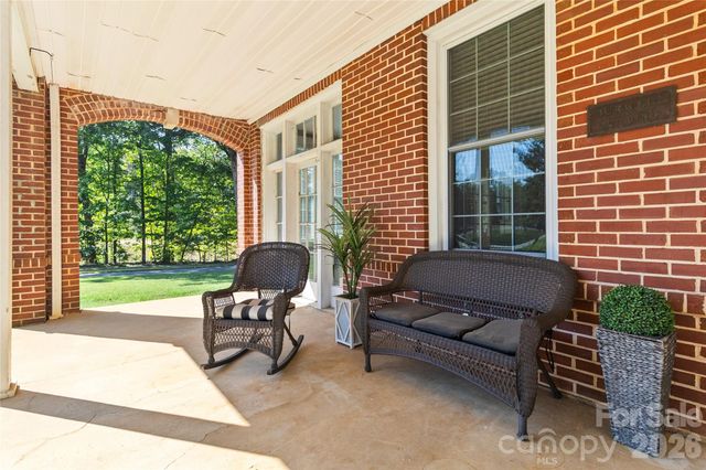 2510 Shelton Avenue, Statesville, NC 28677