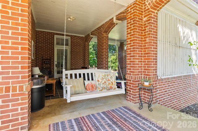 2510 Shelton Avenue, Statesville, NC 28677