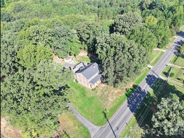 2510 Shelton Avenue, Statesville, NC 28677