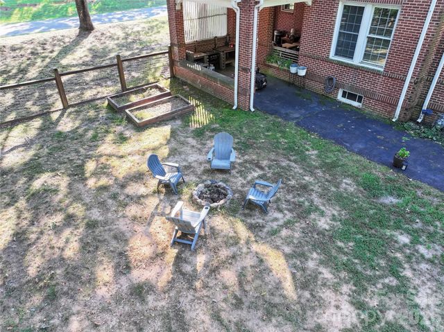 2510 Shelton Avenue, Statesville, NC 28677