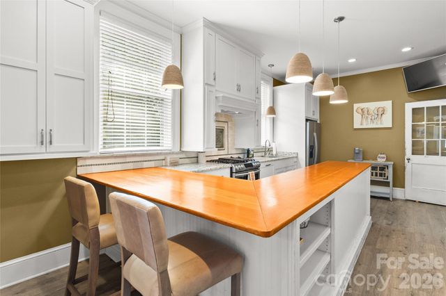 2510 Shelton Avenue, Statesville, NC 28677