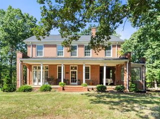 2510 Shelton Avenue, Statesville, NC 28677