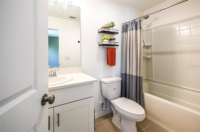 6130 FAIRMONT LANE, Palmetto, FL 34221