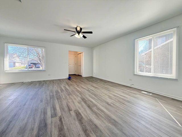 1363 Andover Drive, Aurora, IL 60504