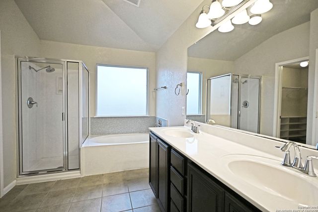 934 Avery, New Braunfels, TX 78130