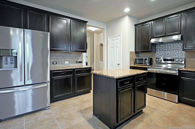 934 Avery, New Braunfels, TX 78130