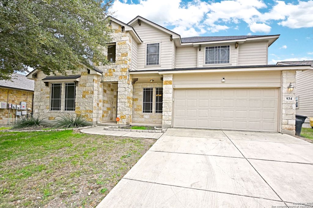 934 Avery, New Braunfels, TX 78130