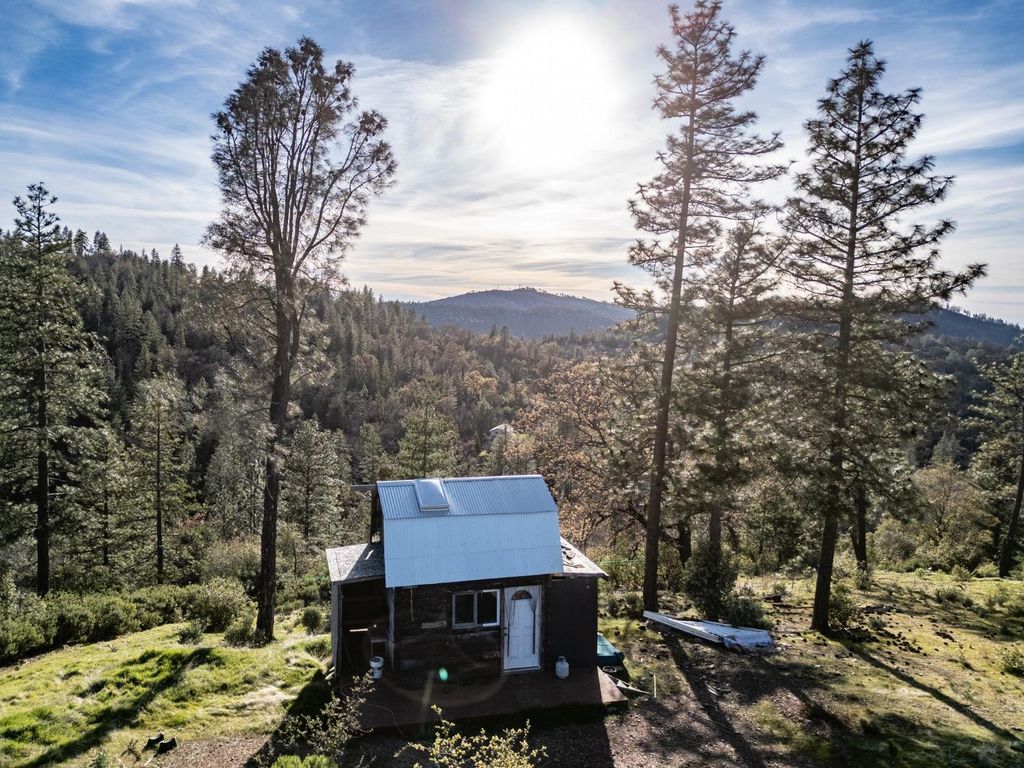 Image 10 of property listing at 5314 Wilderness View Drive, Mariposa, CA 95338