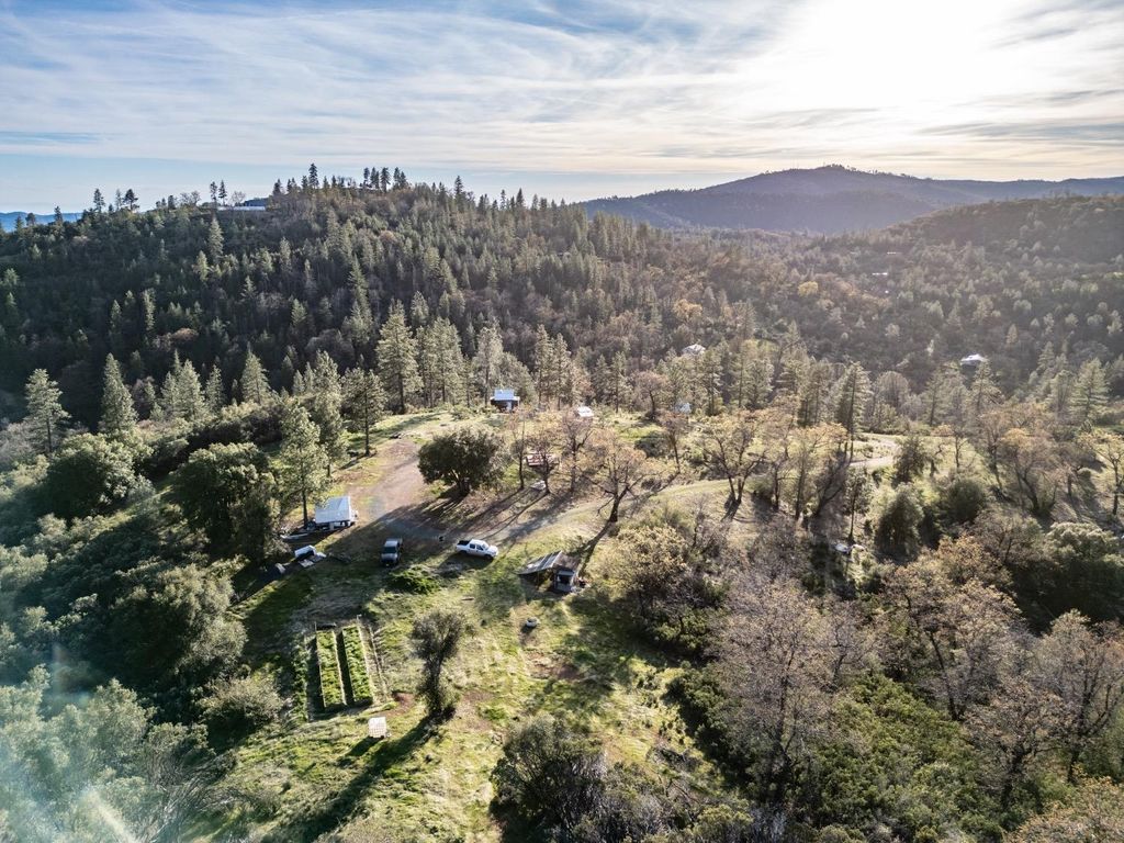 Image 7 of property listing at 5314 Wilderness View Drive, Mariposa, CA 95338