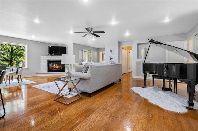 14222 Esculapia Hollow Road, Rogers, AR 72758