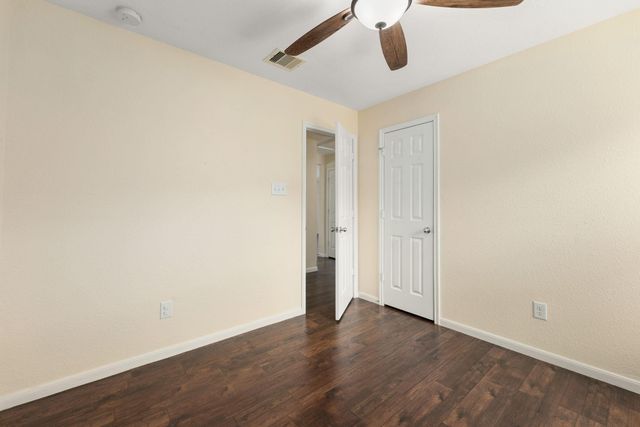 15906 Arapaho Bend Lane, Cypress, TX 77429