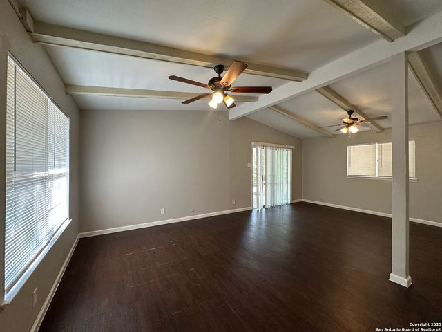 5127 VILLAGE GREEN, San Antonio, TX 78218