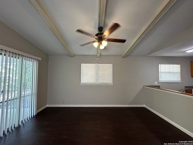 5127 VILLAGE GREEN, San Antonio, TX 78218