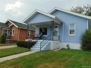 613 E Woodruff Avenue, Hazel Park, MI 48030