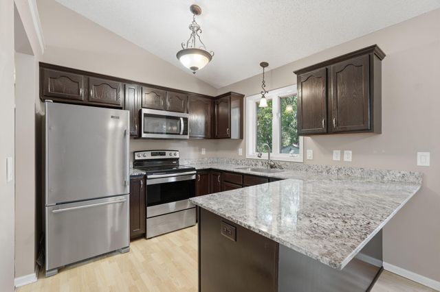 6812 44th Avenue N, Crystal, MN 55428