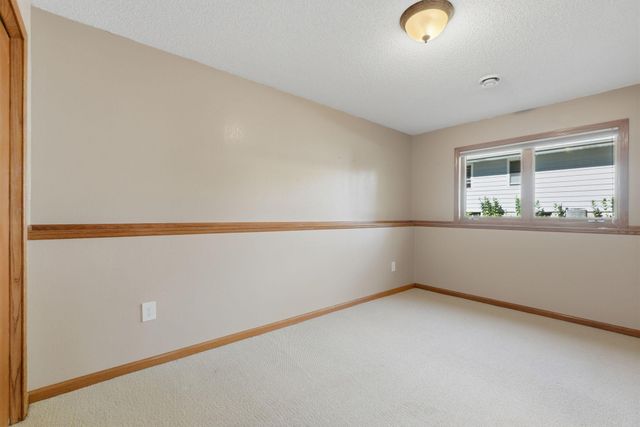 6812 44th Avenue N, Crystal, MN 55428