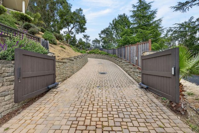 15 Jewell Place, Hillsborough, CA 94010