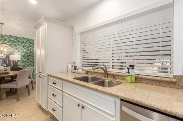 15849 N 49th Place, Scottsdale, AZ 85254
