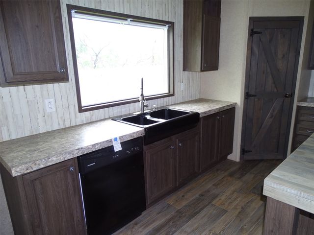 1123 Market Street, Tye, TX 79563