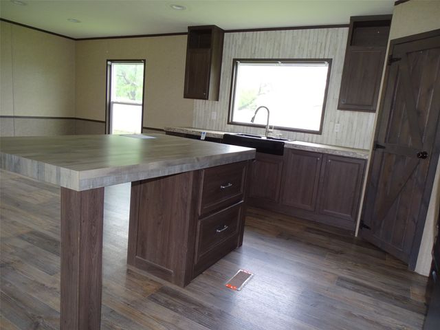 1123 Market Street, Tye, TX 79563