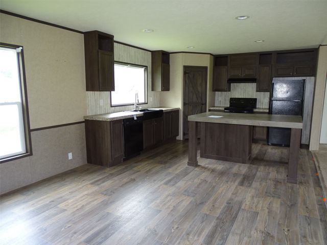 1123 Market Street, Tye, TX 79563