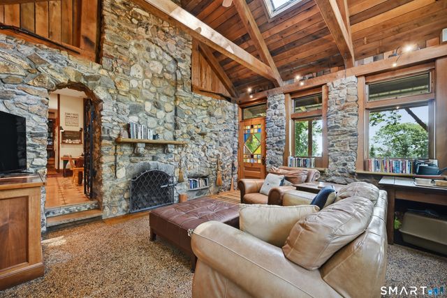 29 Old Forty Acre Mountain Road, Danbury, CT 06811