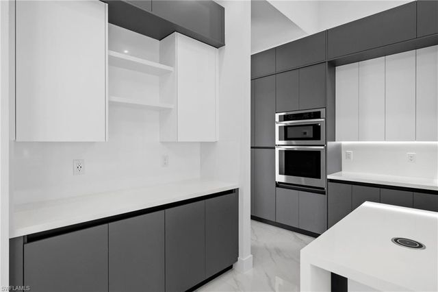 2422 Nelson RD N, Cape Coral, FL 33993