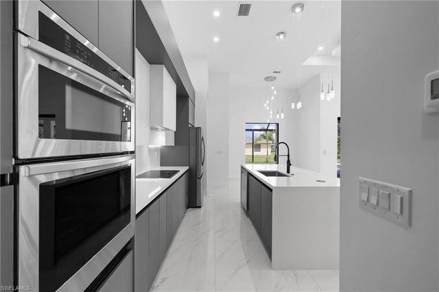 2422 Nelson RD N, Cape Coral, FL 33993