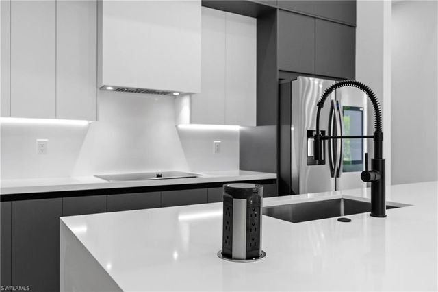 2422 Nelson RD N, Cape Coral, FL 33993