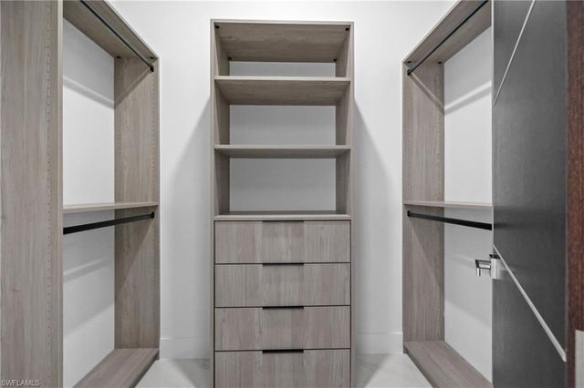 2422 Nelson RD N, Cape Coral, FL 33993