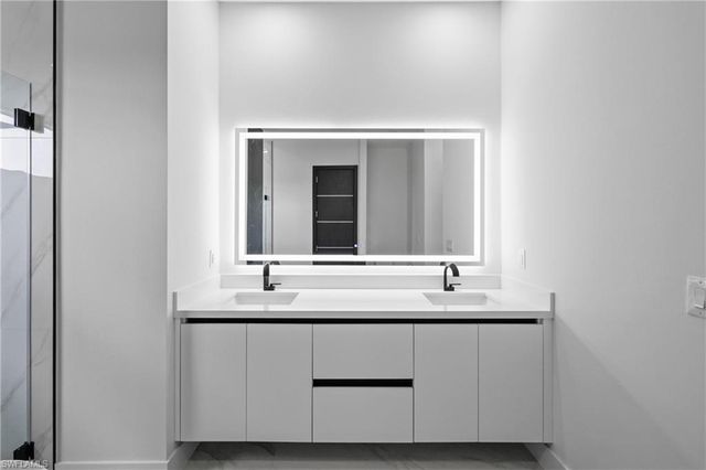 2422 Nelson RD N, Cape Coral, FL 33993