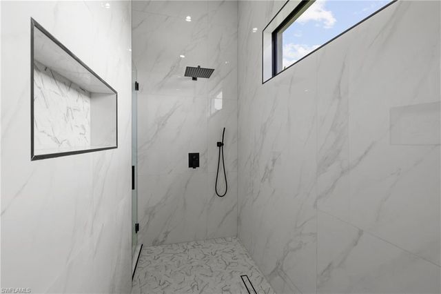 2422 Nelson RD N, Cape Coral, FL 33993