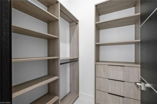 2422 Nelson RD N, Cape Coral, FL 33993