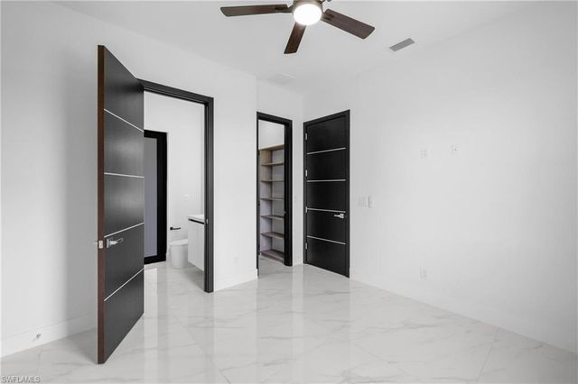 2422 Nelson RD N, Cape Coral, FL 33993